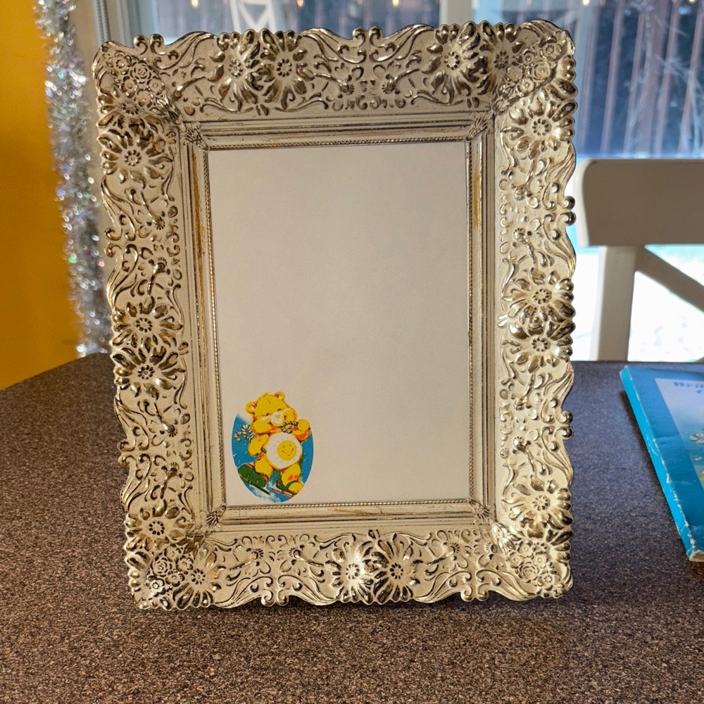 Elegant Silver Ornate Photo Frame